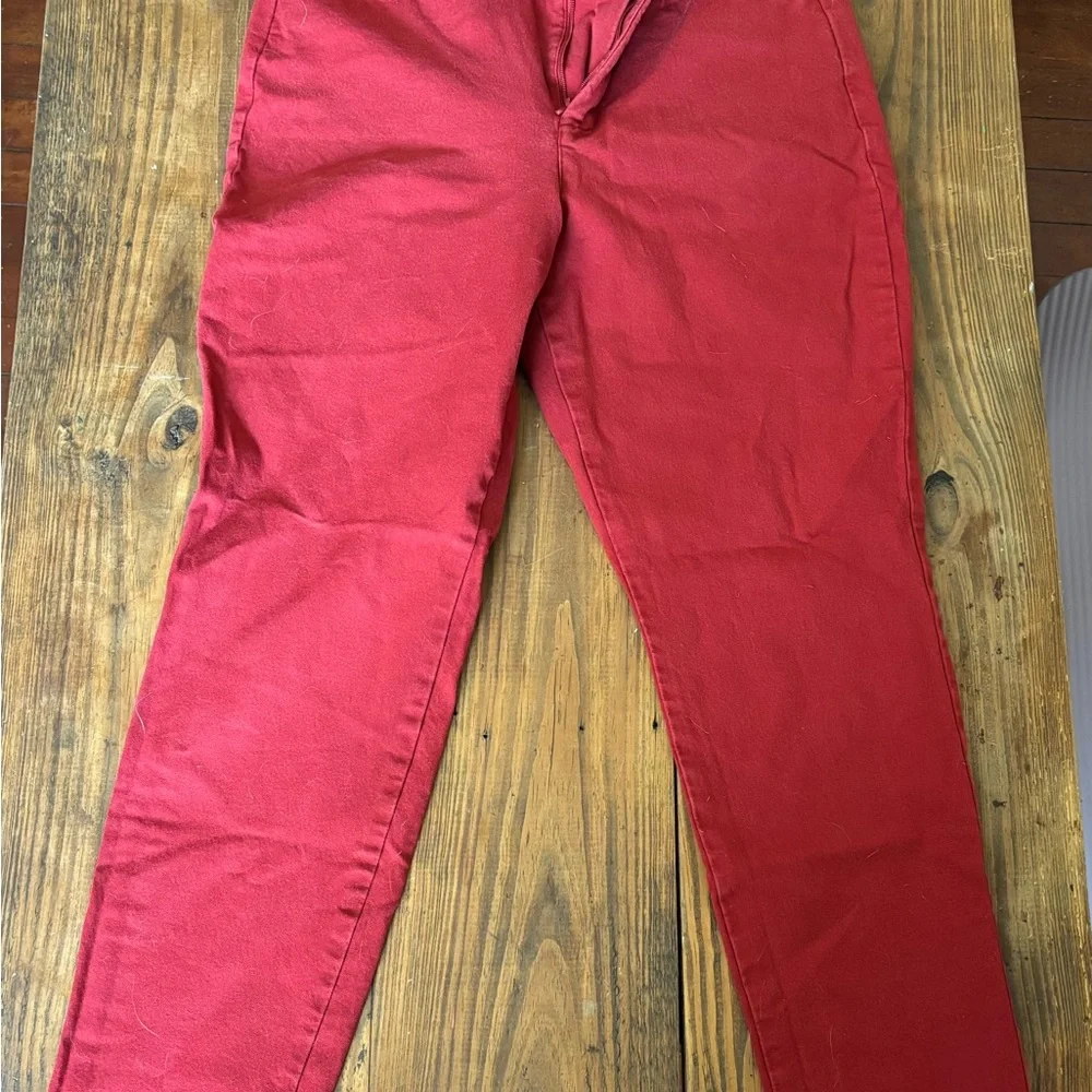 Red Old Navy Cropped Pixie Pants - Picture 2 of 4